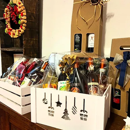 Agroturismo Podere Baratta E Cantina Collinello