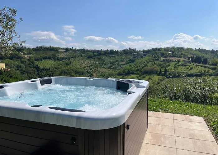 Podere Baratta E Cantina Agroturismo Collinello